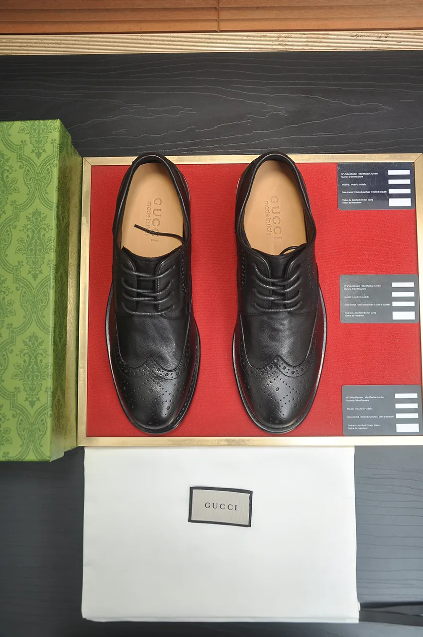 Men's shoes 💰580💶 Brand: GUCCI (Gucci) Standard code: Men's code 38/44 (45 can be customized) Grade: Same as the official website Original quality Material: Original cowhide Water-dyed cowhide lining Original rubber outsole Style category: Men's fashionable casual leather shoes Distinguished big-name luxury elements Top luxury Color: Actual picture